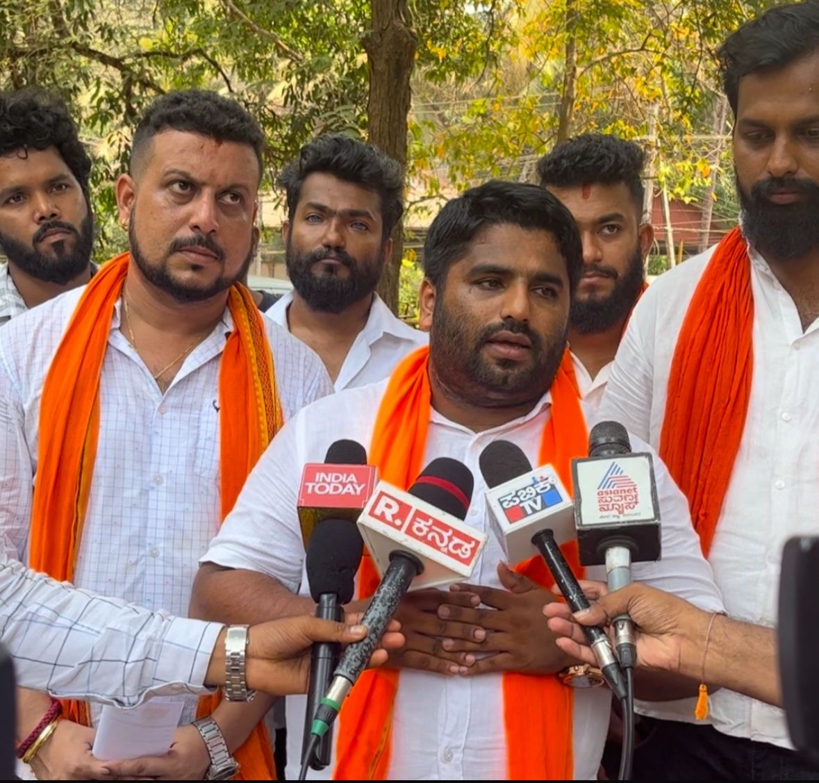 ಪ್ರಸಾದ್ ರಾಜ್ ಕಾಂಚನ್ ಮೊದಲು ಪ್ರಭುದ್ದತೆ ಬೆಳೆಸಿಕೊಳ್ಳಲಿ :ಪ್ರಥ್ವೀರಾಜ್ ಶೆಟ್ಟಿ